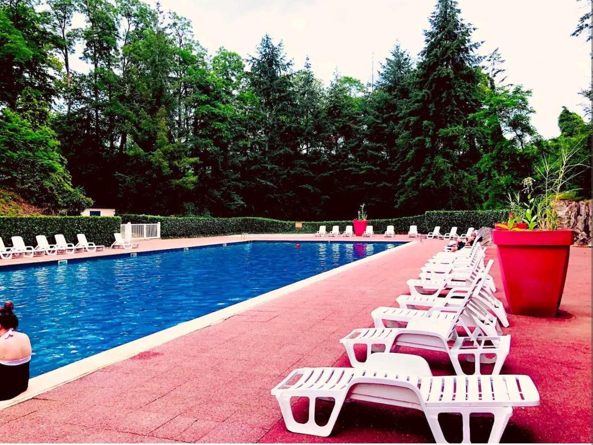 L'Independant Hotel Saint-Cheron Bagian luar foto